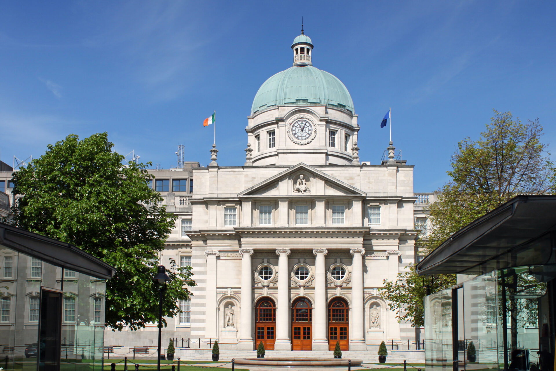 Investing in Irish Government Bonds