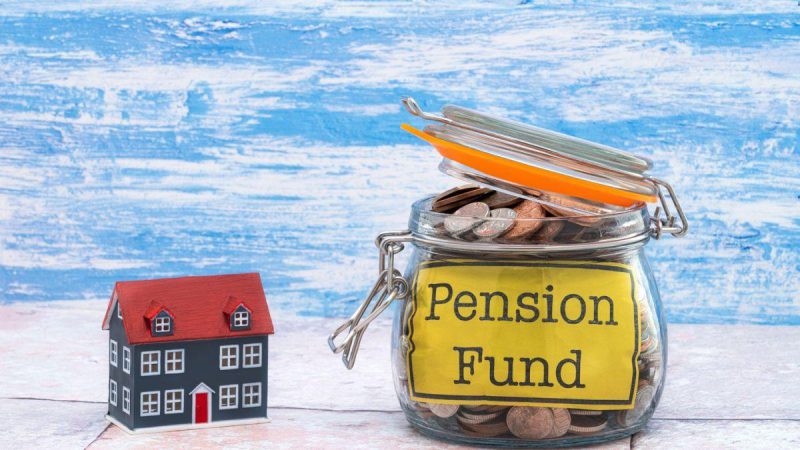 Should I Overpay my Mortgage or Pay into a Pension?